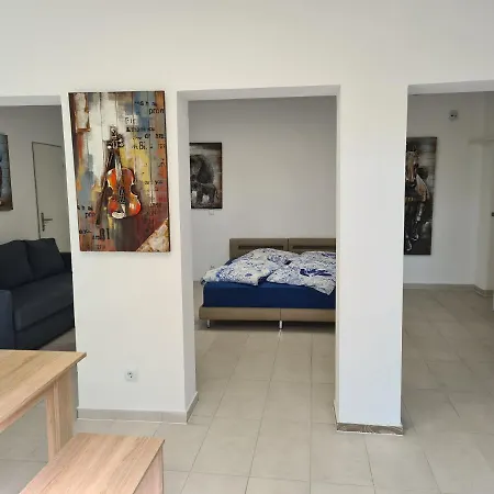 Apartment Fafa With Pool Essen