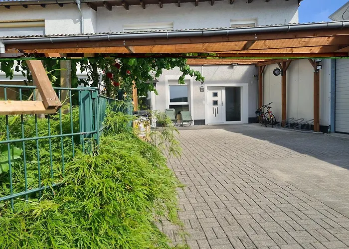 Apartment Fafa With Pool Essen